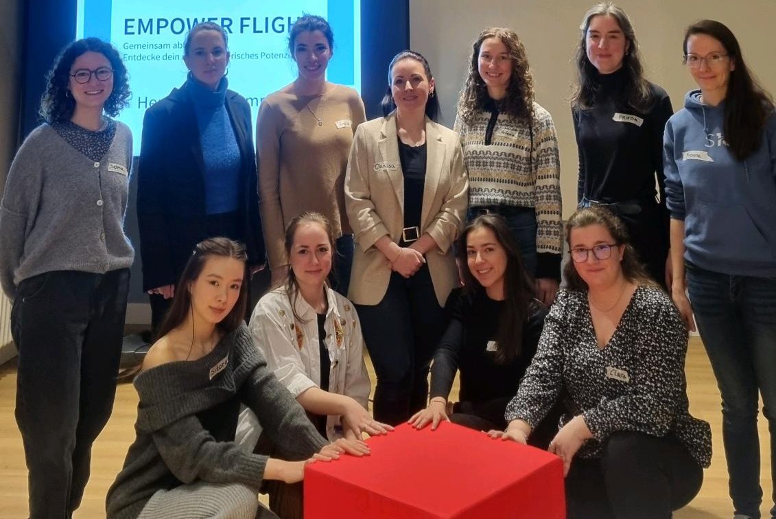 Die Gründerinnenklasse des EmpowerFlight Programms 2025